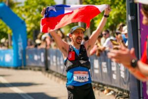 Atleta magallánico logró primer lugar de su categoría en México y celebró el triunfo junto a su esposa e hijos