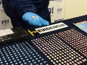 Condenada por internar 310 pastillas de éxtasis sale anticipadamente de la cárcel