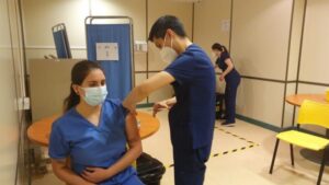 Vacunatorio Hospital Clínico refuerza trabajo con Hospitalización Domiciliaria