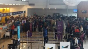 Latam informa medidas por cancelación de vuelos
