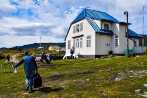 Turistas bajan hasta un 60% en Puerto Williams durante este año