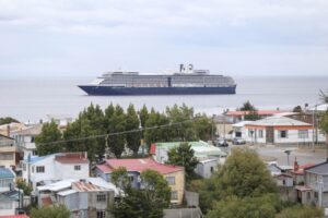Tres cruceros se reunieron ayer en el muelle Prat de Punta Arenas