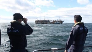 Armada inició fiscalización a flota pesquera internacional en el Estrecho de Magallanes