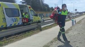 Un ciclista rescató a una mujer desde las aguas del Estrecho de Magallanes