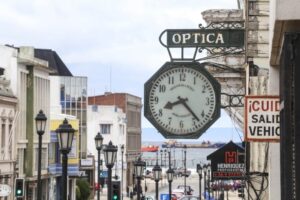 Dos de los cuatro relojes históricos de Punta Arenas funcionan normalmente
