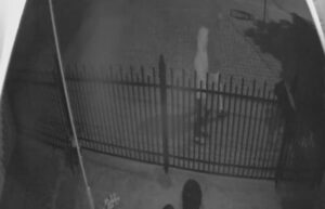 Noche de terror vivió familia que se encontró en la puerta con sujeto que intentó robarles
