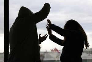 Agresiones a mujeres empañan celebración en víspera de Navidad