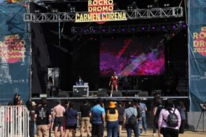 Exitosa presentación de cantante magallánica María Zion en Rockódromo
