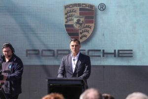 Responsable de Investigación y Desarrollo de Porsche: “Chile está en la primera posición de las energías verdes”