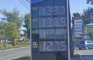 Combustibles bajaron hasta 13 pesos