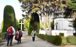 Conozca los horarios de cementerios en las fiestas de fin de año