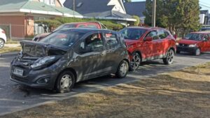 Accidente de tránsito deja cuatro vehículos dañados