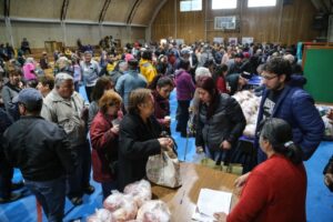 700 familias fueron beneficiadas con la entrega de canastas familiares