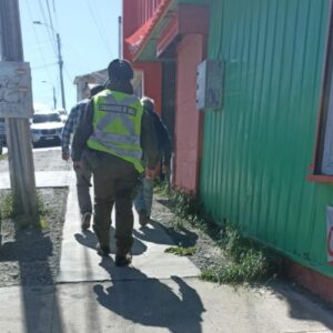 Suspenden licencia de conducir a hombre que impactó a motociclista