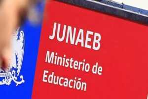 Junaeb extiende plazo para renovar becas