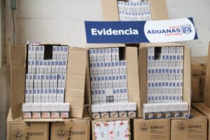 Desbaratan millonario operativo de contrabando de cigarrilos en Punta Arenas