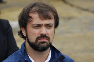 “Si de verdad quieren hacer algo por la gente eliminen el impuesto específico”