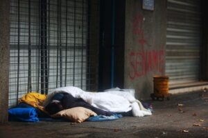 Investigan abuso sexual a persona en situación de calle