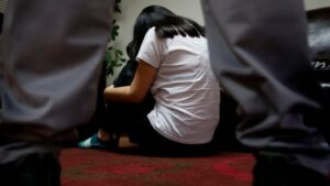 Abuelo investigado por violar a su nieta de 12 años es enviado a la cárcel