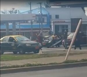 Riña entre conductores finaliza con detenido en estado de ebriedad