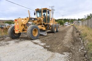 Iniciaron trabajos de mejora de 10 kilómetros de caminos periurbanos