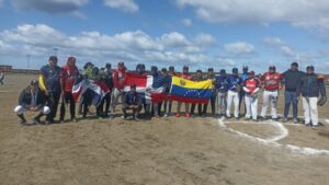 El softbol: un espacio multicultural que se está ganando el corazón del magallánico