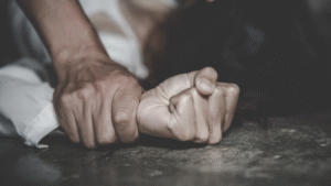Piden 35 años de cárcel a sujeto que habría violado a sus dos hijas y abusado sexualmente de su hijastra