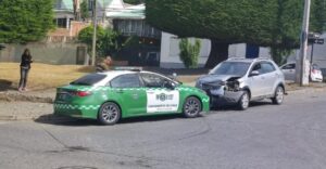Una mujer lesionada tras colisión en Avenida España