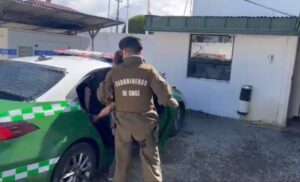 En medio de fiscalización Carabineros detuvo a sujeto que portaba arma a fogueo