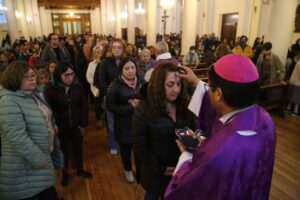 Católicos celebraron el “Miércoles de Cenizas”