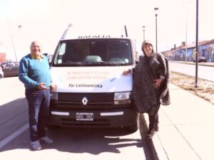 Julio Cepeda, el argentino que recorre América a punta de tango, llegó a Magallanes en su casa rodante