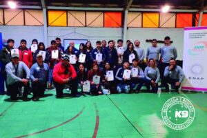 ONG Ladridos del Sur K9 realizó talleres sobre materias de montaña
