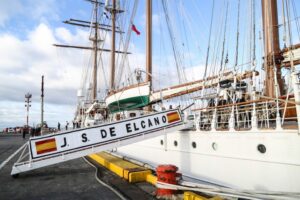 Hasta mañana magallánicos podrán visitar buque español