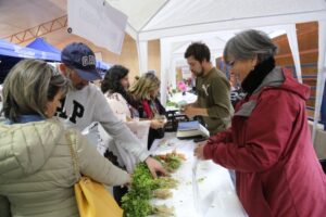 Más de mil personas asistieron a la última Feria Gourmet en la Escuela Argentina