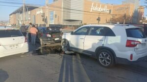 Triple colisión se registró en concurrida avenida de Punta Arenas