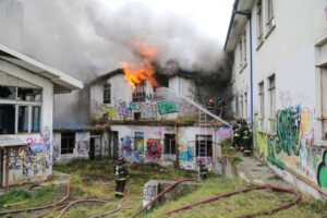 Ya no es novedad: otro incendio afecta al ex Hospital Regional