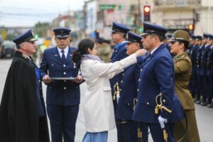 Conmemoración 93 años de la Fuerza Aérea de Chile en Plaza Muñoz Gamero