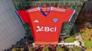 Puntarenenses podrán firmar la camiseta de la selección y comprometerse con La Roja