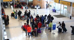 Envían a prisión a sujeto que robó 600 mil pesos a turista extranjero en el aeropuerto
