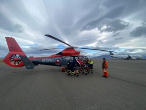 Evacuaron a pasajero a bordo de crucero al norte del canal Sarmiento
