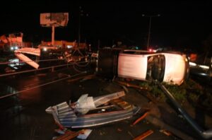 Devastador tornado deja al menos 24 muertos en Mississippi