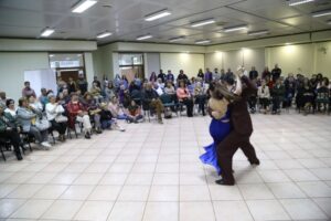 Con grandes invitados se vivió una tarde de tango en el Cordenap