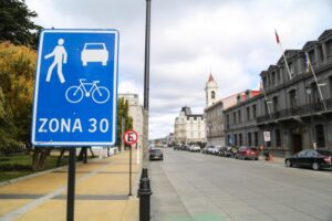 “Zona 30”: espacios que buscan mejorar la convivencia vial de Punta Arenas