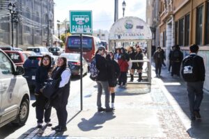 Solo un 73% de los alumnos de colegios municipalizados ha asistido a clases en comienzo del año escolar