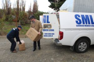Salud entrega 1.580 buzos para que Servicio  Médico Legal pueda realizar sus labores
