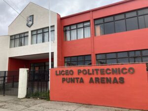 Problemas en desagües obligó suspender clases en liceo