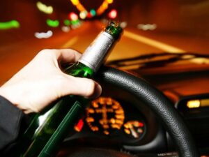 Conductor que chocó ebrio acusa trato degradante de carabineros