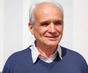 Candidato constitucional Alfonso Campos alerta por propuestas en materia de seguridad
