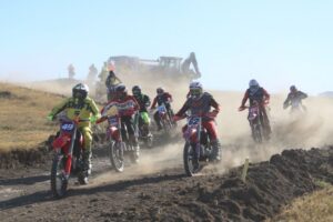El motocross regional estuvo de fiesta en Puerto Natales con la última fecha del campeonato 2022-2023