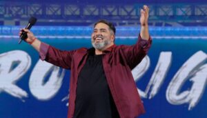 Rodrigo Villegas, humorista sensación del último Festival de Viña, actúa hoy en Casino Dreams de Punta Arenas